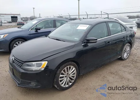 2011 Volkswagen Jetta 2.5L Sel z USA, uszkodzony, nr VIN 3VWLX7AJ7BM028559